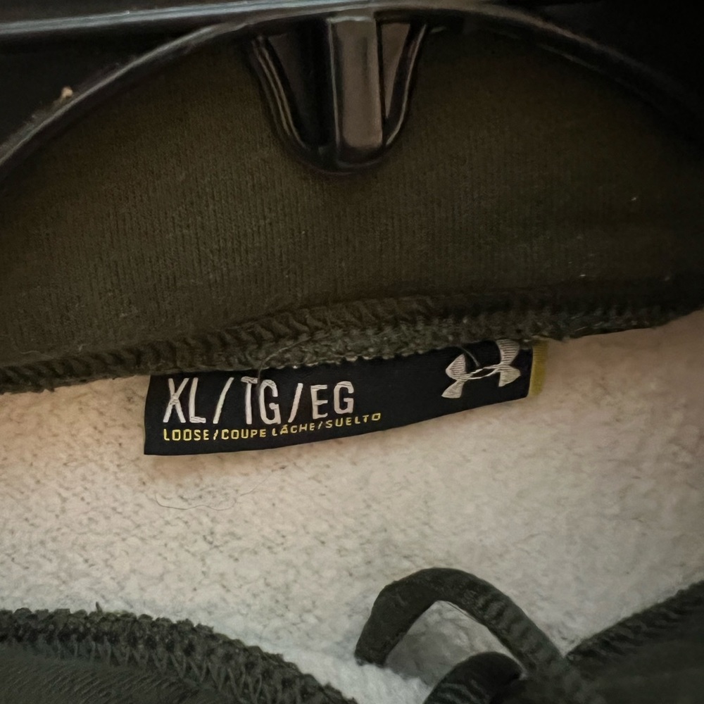 Under Amour Jacket - Picture 3 of 3